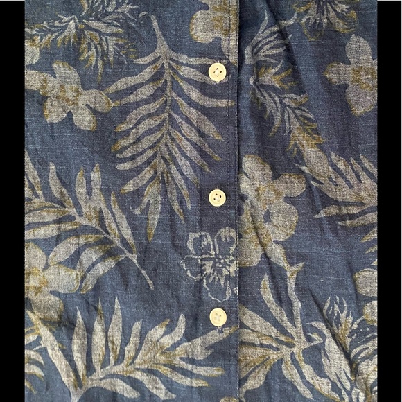 Floral button-up t-shirt - Picture 4 of 6